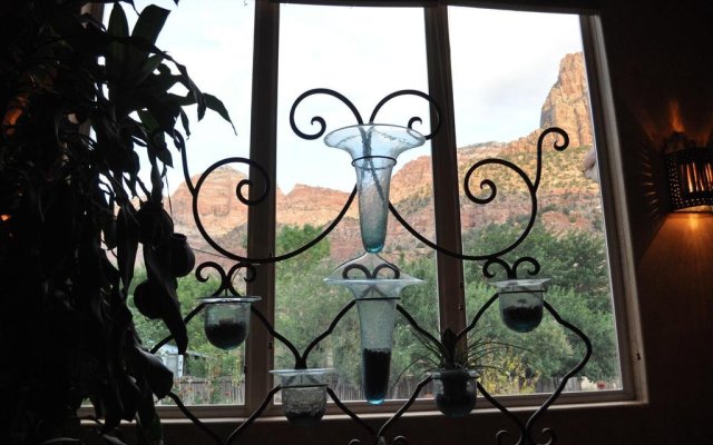 Zion Canyon Bed  Breakfast
