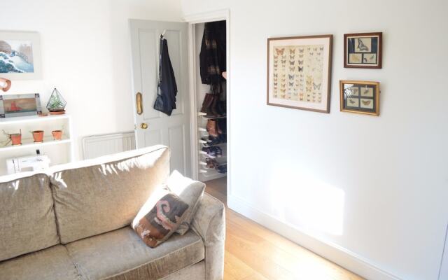 North London Studio With Wifi and Garden