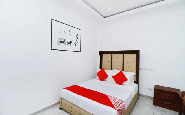 OYO 339 Chandiv Hotel