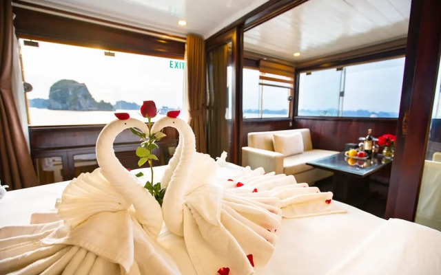 Paloma Cruise
