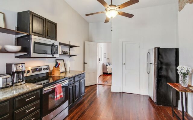 Montgomery Apartments on Magazine Street