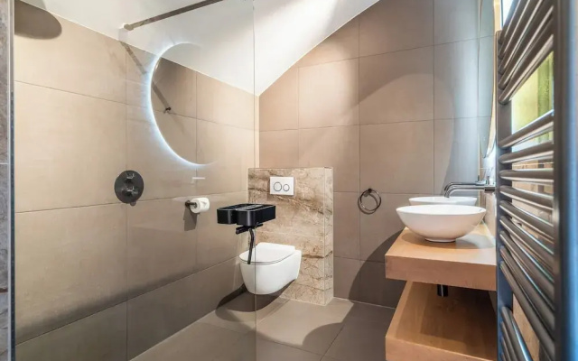 Lavish Apartment With Private Sauna