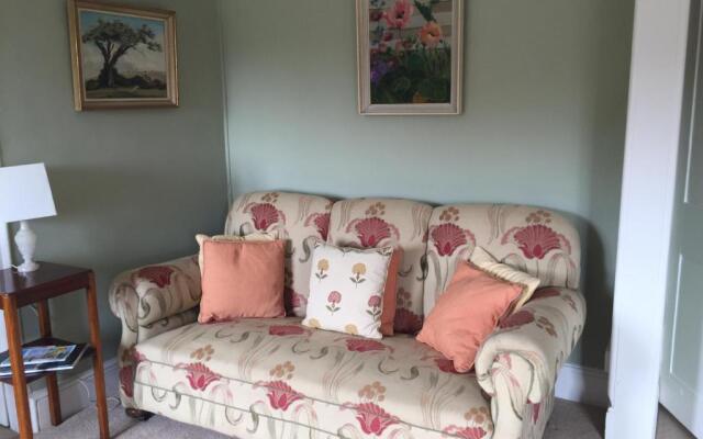 Cliff Farmhouse BB Suites