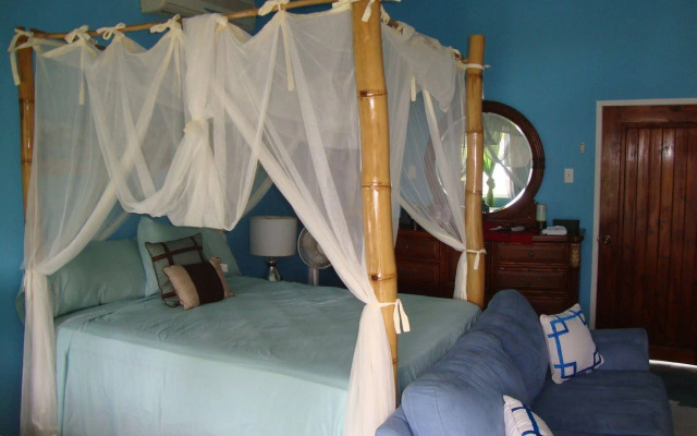 By the Sea Vacation Home and Villa