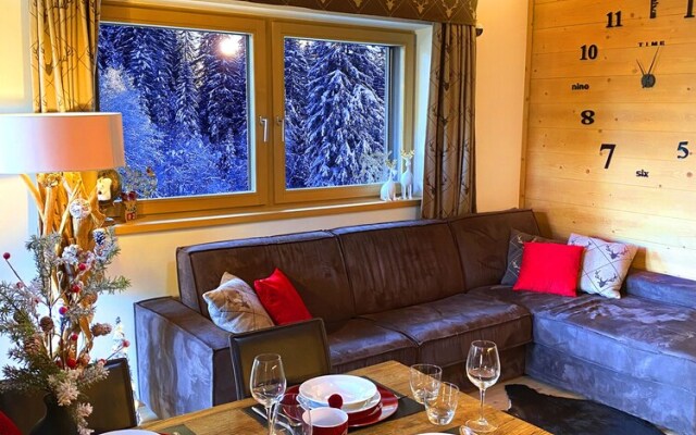 Apartment on the ski Slopes at Plan de Corones