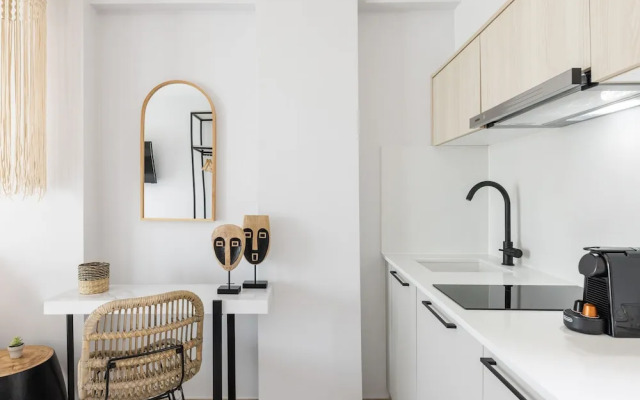 Amalthia Luxury Suites