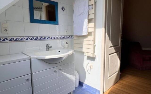 Pleasant holiday home in Clohars-Carnoët with garden