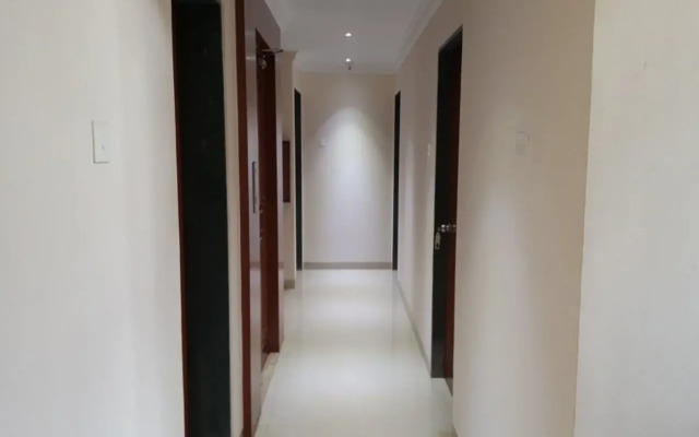Gomati Business Hotel