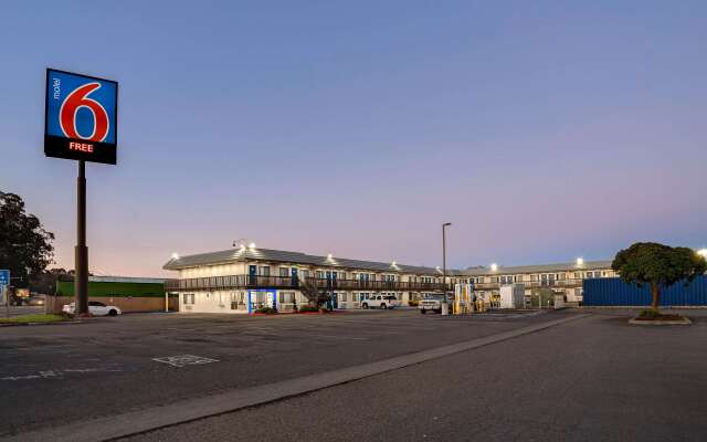 Motel 6 Eureka, CA – Redwood Coast