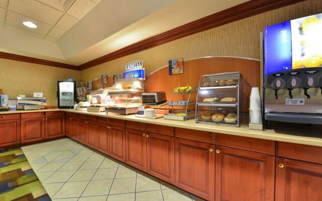 Holiday Inn Express Campbellsville by IHG