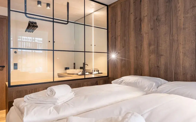 Premium Holiday Apartment With Sauna and Garden