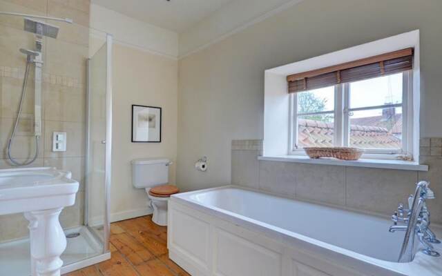 Charming Holiday Home in Blakeney With Garden