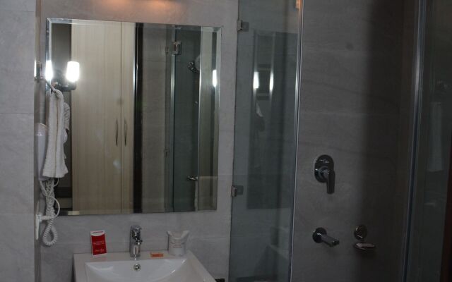 Hide Away Suites