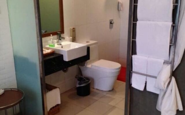 Zhangjiagang Newstay Vogue Hotel