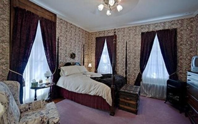 Lackawanna Bed & Breakfast