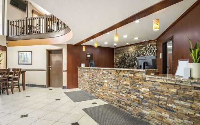 AmericInn by Wyndham Grand Rapids Airport North