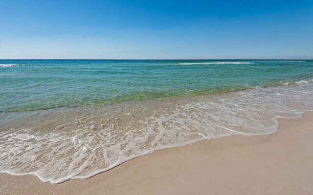 Beautiful Ocean Views! 2-bedroom, 2-bathroom! Resort Pools!