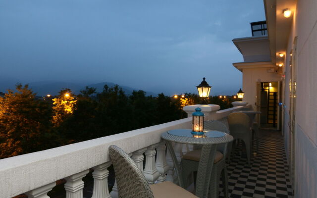 Aleex Villa