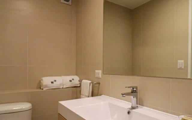 Marvelous 2BR With Balcony Near Kennedy Park