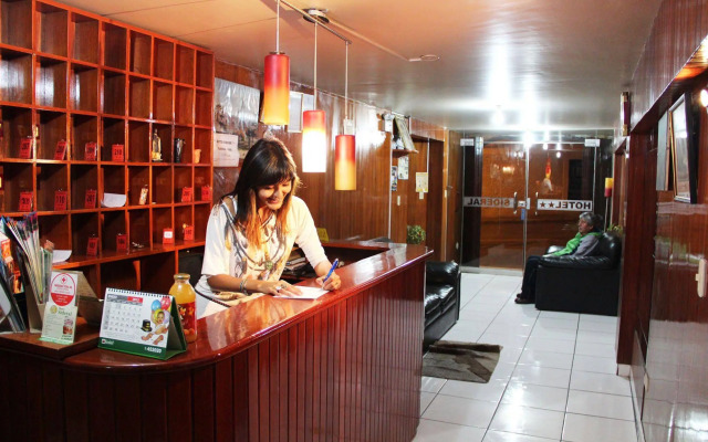 Hotel Sideral - Cochera