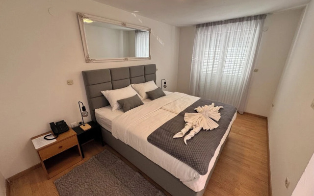 Artena Hotel