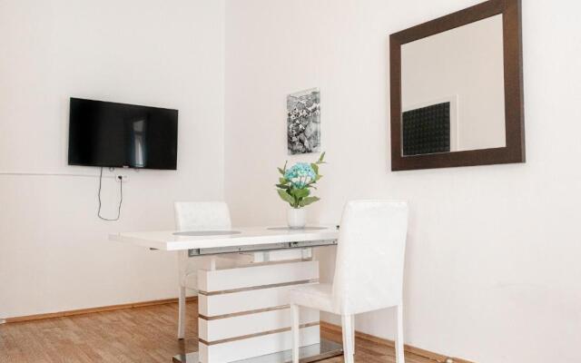 Central 3BR Shared Apartment - Bookable in Lockdown