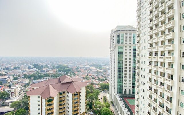 Homey And Comfort Stay 2Br Bellezza Apartment