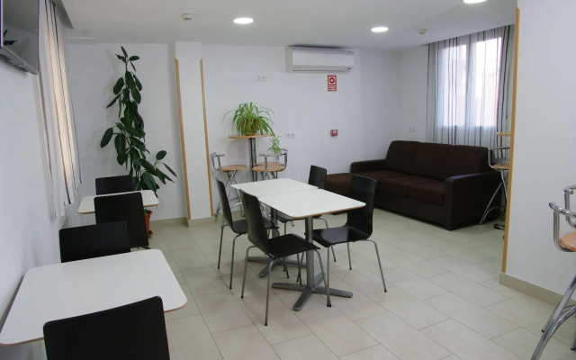 Hotel Barajas Plaza Madrid