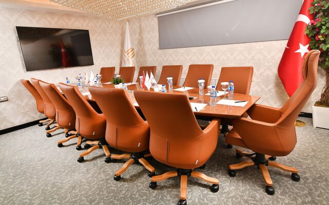 Guvenay Business Hotel