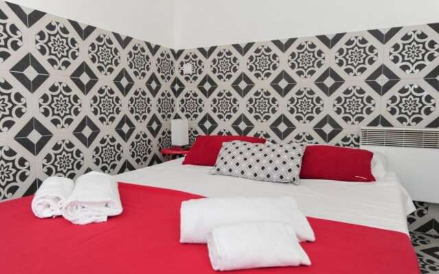 Studio Shopping Street Five Stars Holiday House