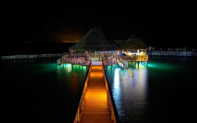 Thatch Caye Resort a Muy'Ono Resort