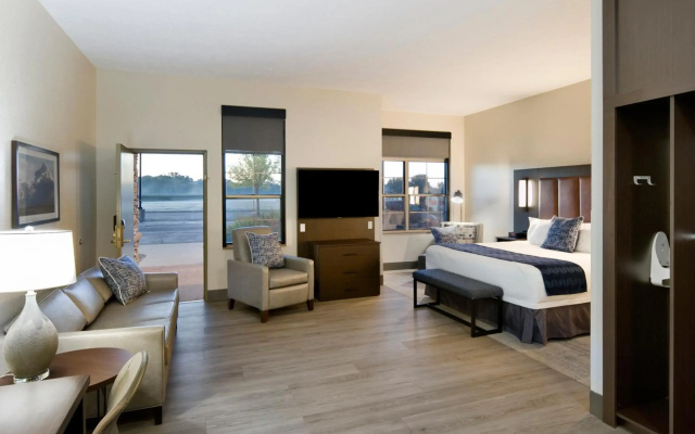 Clubhouse Hotel Suites Sioux Falls