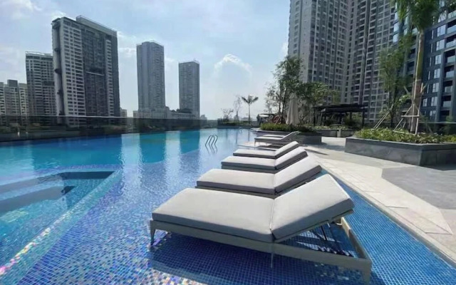 Luxury Lumiere Riverside Urban Apartment