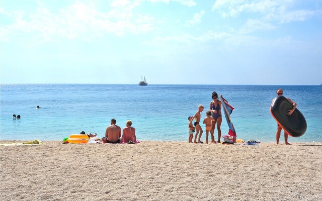 Amazing Home in Jesenice Bajnice With Wifi and 2 Bedrooms