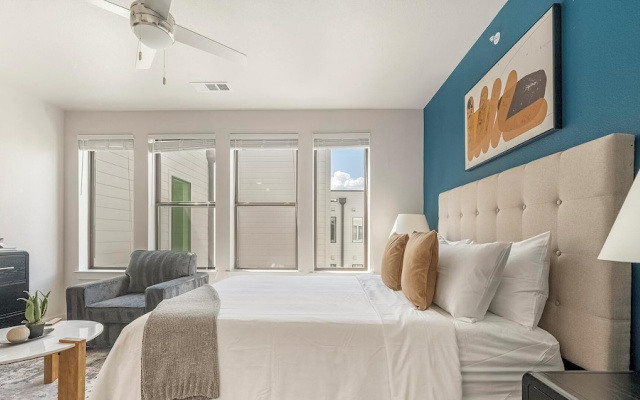 Landing Apartments - South Austin