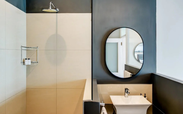 Private Pool Tranquility at Ocean Penthouse Retreat