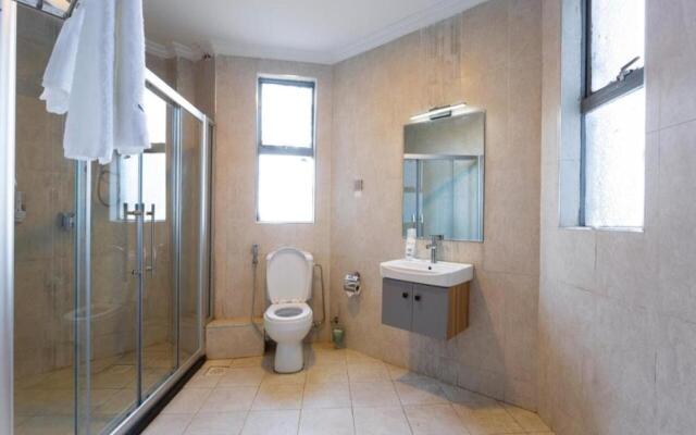 Raha Suites