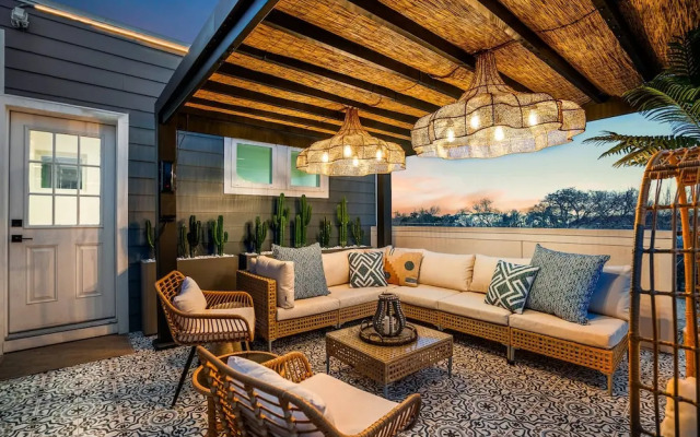 The Green Haus Luxxe Cabana Rooftop Retreat