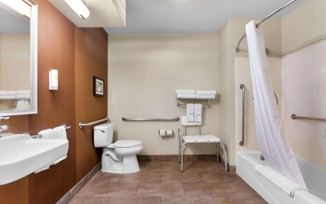 Comfort Suites