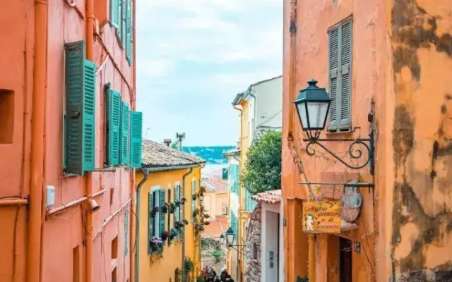 MONACO - Menton - PARKING - Plages - Neuf - 4 Personnes