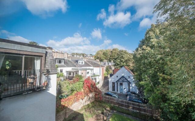 1 Bedroom Apartment by the Water of Leith