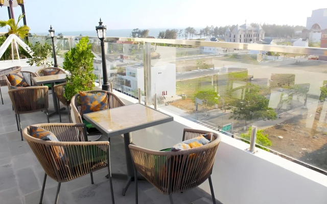 Emerald Ocean Hotel
