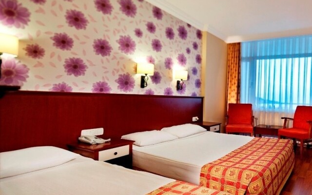 Mira Meridia Beach Hotel