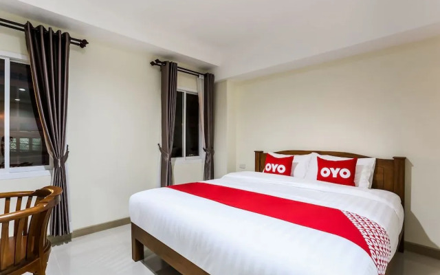 OYO 312 Canary House Rachawong