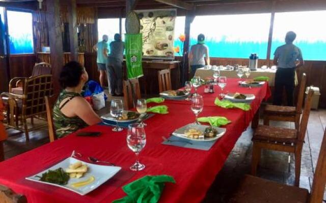 Yaku Amazon Lodge & Expeditions