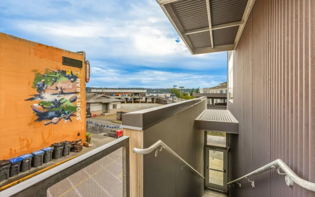 Tracyton Condo 202 in Bremerton