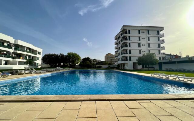 VILAMOURA CENTRAL 4 WITH POOL by HOMING