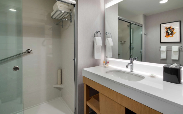 Hyatt Place Boston/Seaport District