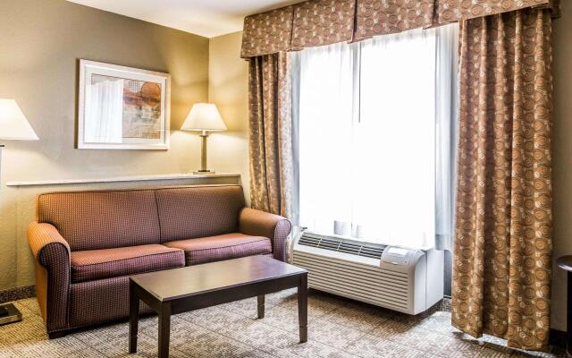 Comfort Suites Commerce