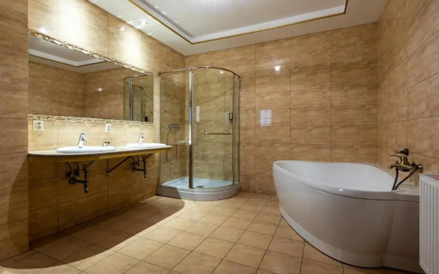 Hotelik Bej